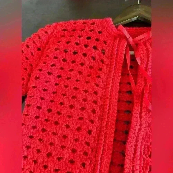 VTG Handmade Women’s M/L Cherry Red Hand Knit Crocheted Cardigan Bow Grannycore - Picture 7 of 9